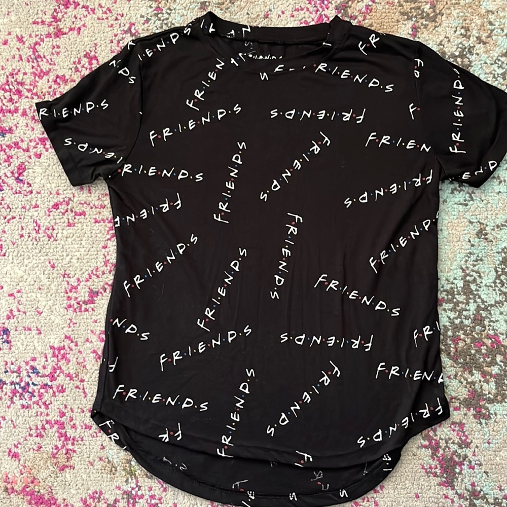 Womens Friends tee small